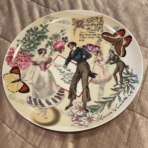 GLORIA Vanderbilt 1977 Decorative Plate